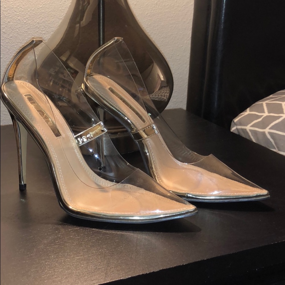 Cinderella pumps